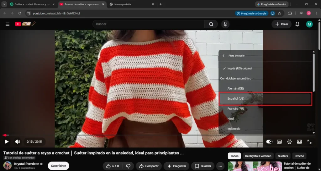 Opción para seleccionar el idioma del doblaje automático en un video de Youtube